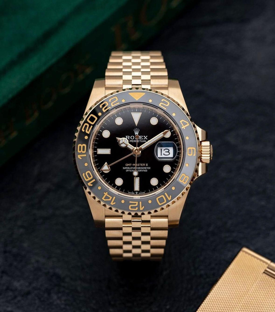 ROLEX GMT MASTER 2 GOLD DESIGN